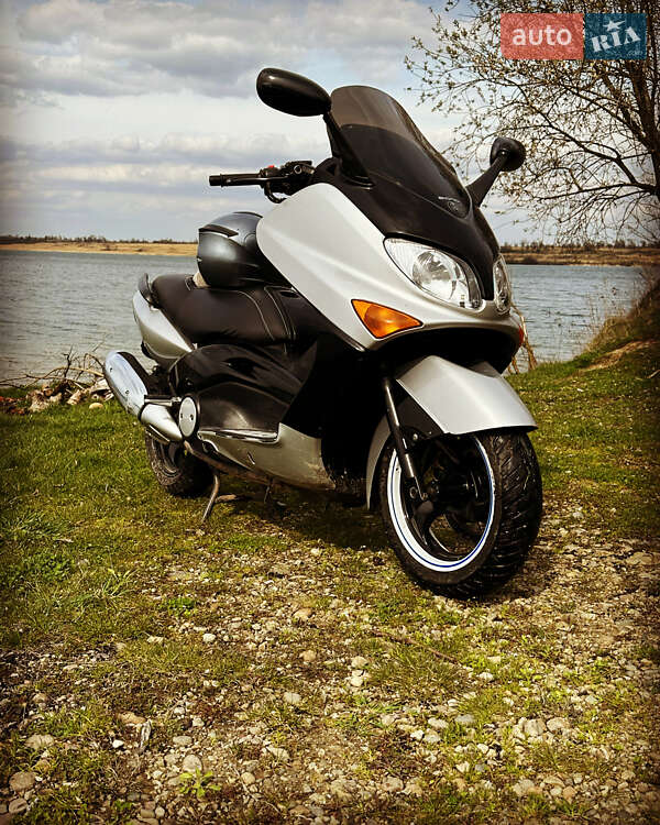 Yamaha T-Max 500 2003
