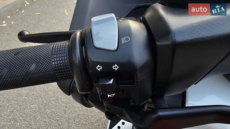 Грузовые мотороллеры, мотоциклы, скутеры, мопеды Yamaha T-Max 500 2011 в Днепре