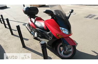 Макси-скутер Yamaha T-MAX 2001 в 