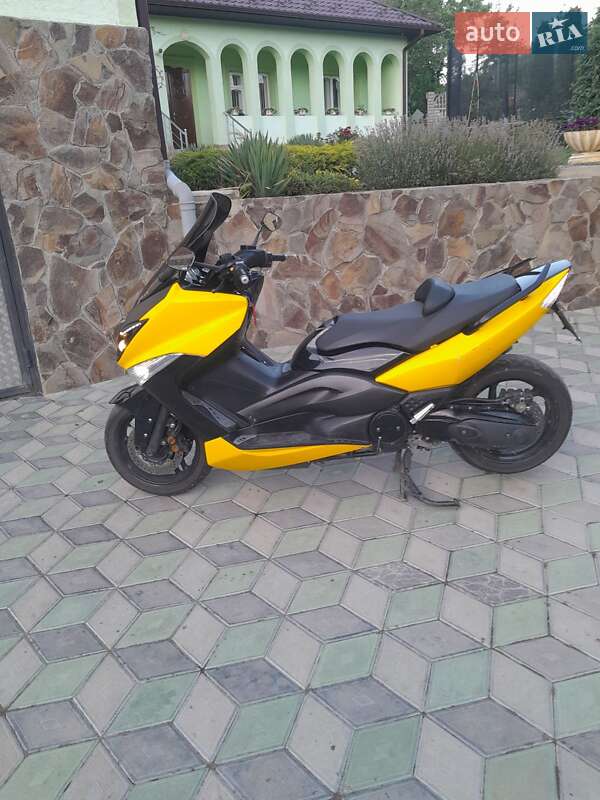 Макси-скутер Yamaha T-MAX 2010 в Черновцах