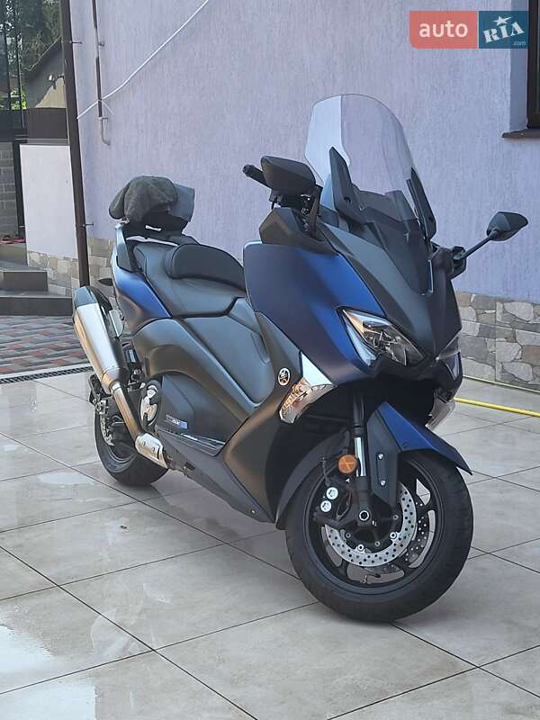 Yamaha T-MAX 2019