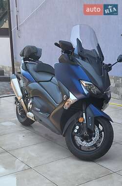 Макси-скутер Yamaha T-MAX 2019 в 