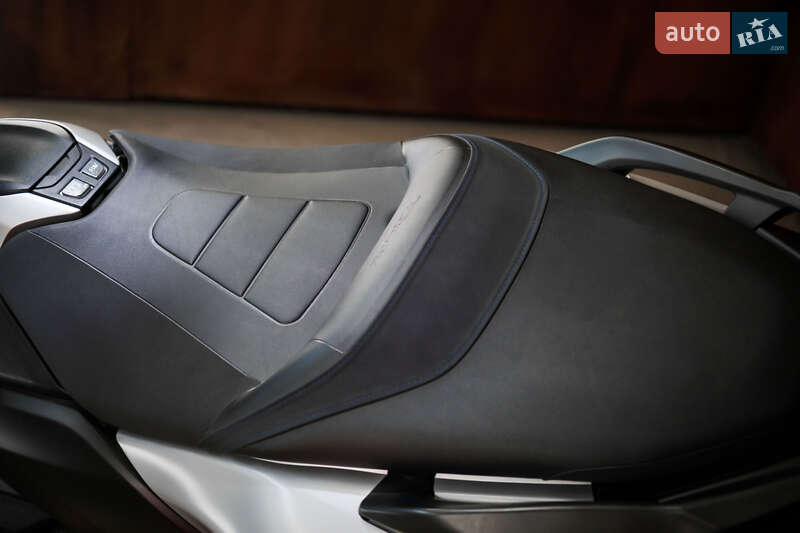Максі-скутер Yamaha T-MAX 2017 в Дніпрі