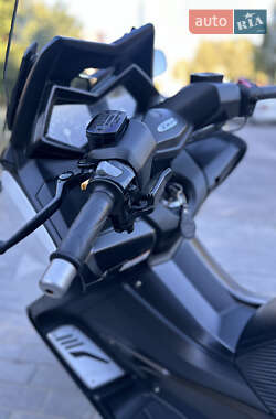 Макси-скутер Yamaha T-MAX 2013 в Виннице