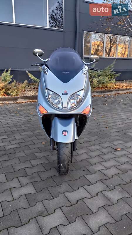 Макси-скутер Yamaha T-MAX 2003 в Белой Церкви