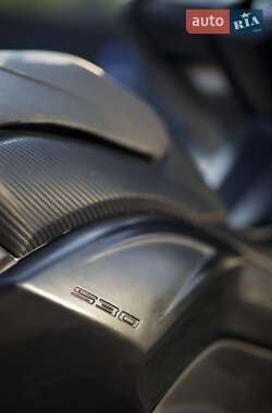 Макси-скутер Yamaha T-MAX 2015 в 