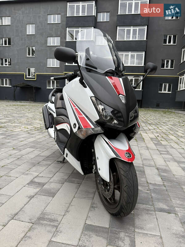 Макси-скутер Yamaha T-MAX 2014 в Ахтырке