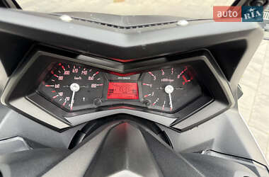 Макси-скутер Yamaha T-MAX 2014 в 