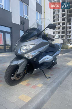 Макси-скутер Yamaha T-MAX 2010 в 