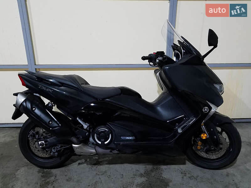 Макси-скутер Yamaha T-MAX 2018 в 