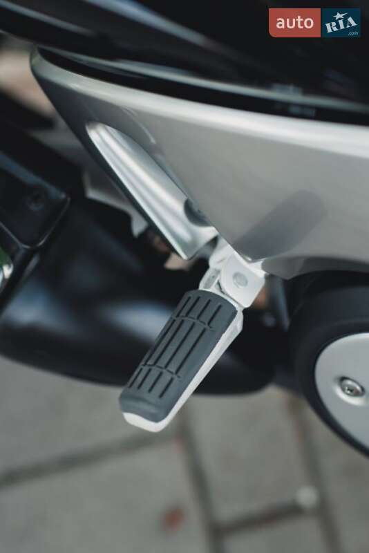 Макси-скутер Yamaha T-MAX 2008 в Днепре фото 2 Макси-скутер Yamaha T-MAX 2008 в Днепре