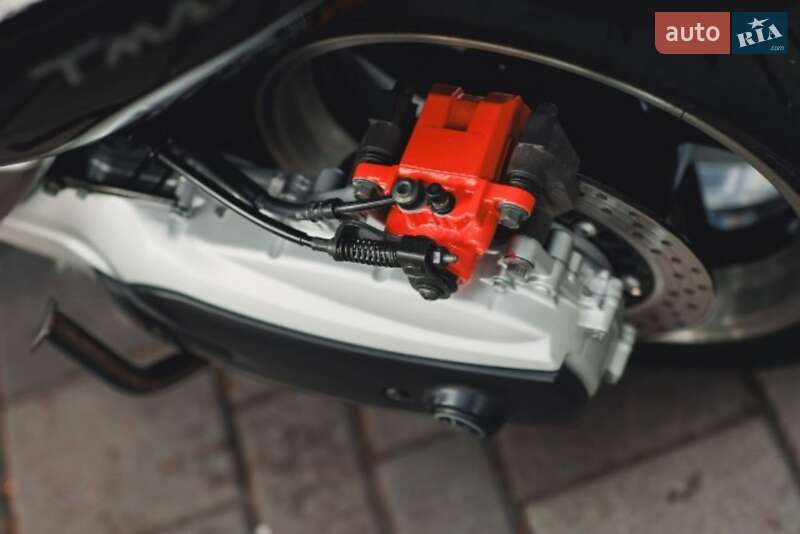 Макси-скутер Yamaha T-MAX 2008 в Днепре фото 11 Макси-скутер Yamaha T-MAX 2008 в Днепре