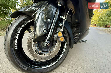 Макси-скутер Yamaha T-MAX 2011 в 