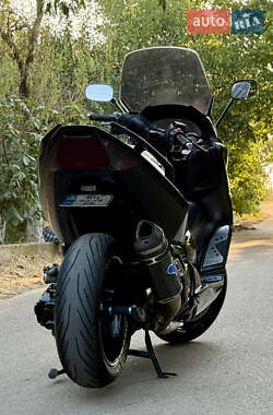 Макси-скутер Yamaha T-MAX 2011 в 