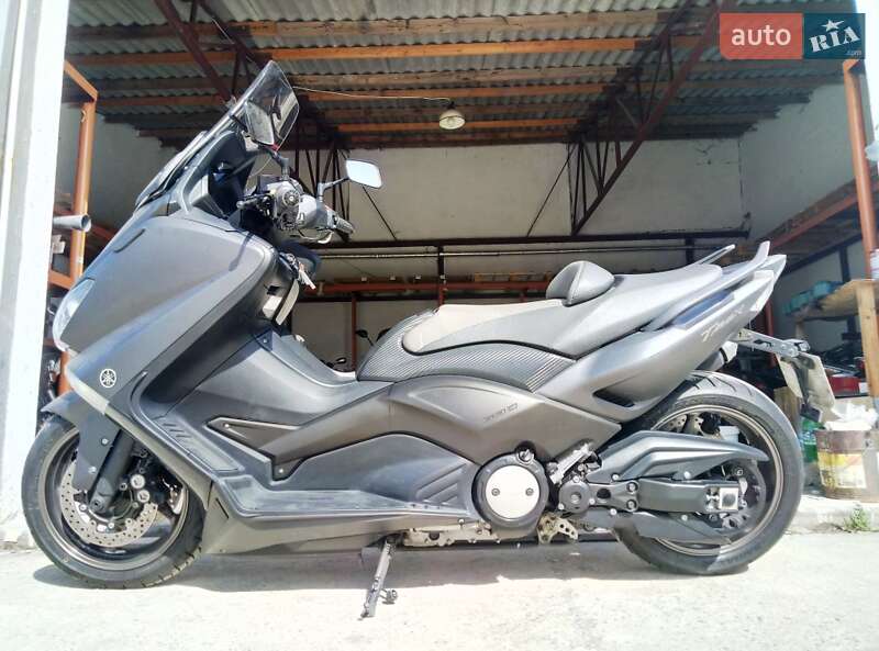 Макси-скутер Yamaha T-MAX 2013 в Черноморске