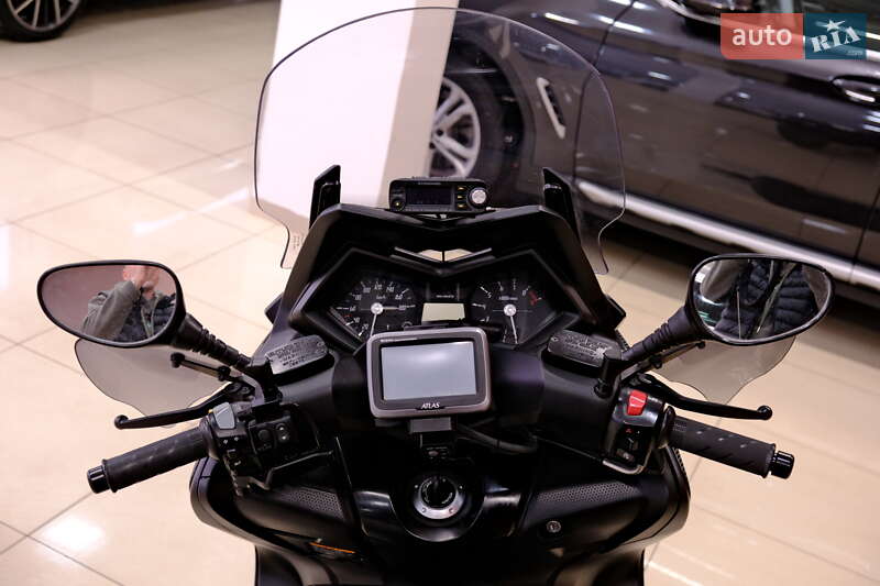 Максі-скутер Yamaha T-MAX 2013 в Одесі фото 15 Максі-скутер Yamaha T-MAX 2013 в Одесі