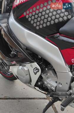 Спортбайк Yamaha Thunder 2000 в 