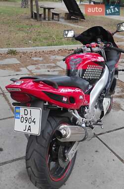 Спортбайк Yamaha Thunder 2000 в 