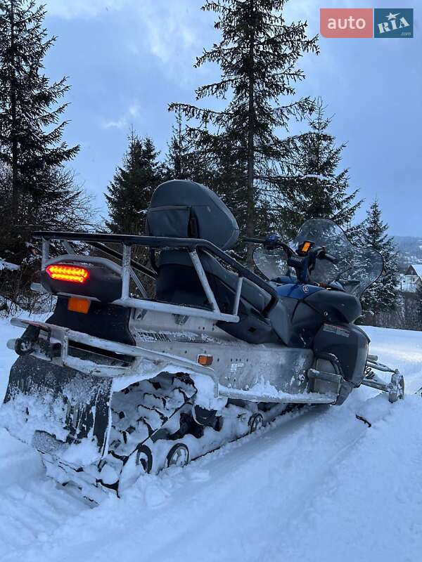 Гірські снігоходи Yamaha Venture 2006 в Славському