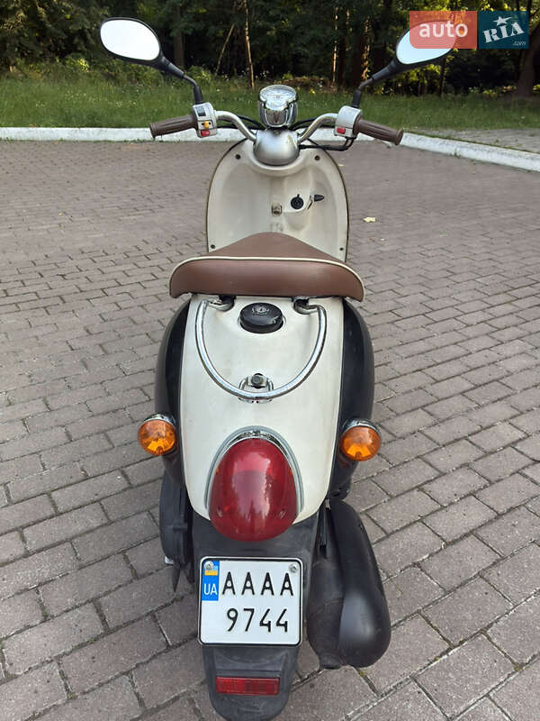 Скутер Yamaha Vino 2005 в Ирпене