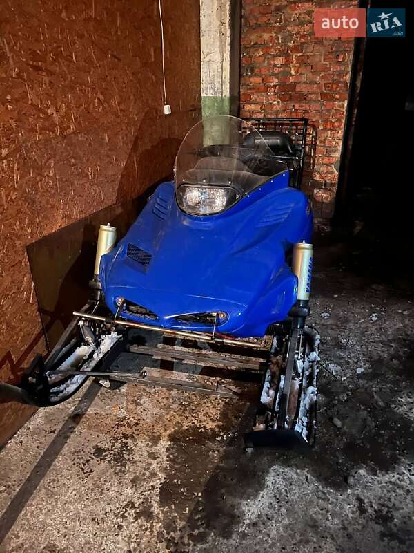 Спортивные снегоходы Yamaha VMAX 2000 в Черкассах фото 7 Спортивные снегоходы Yamaha VMAX 2000 в Черкассах