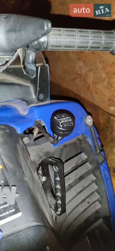 Спортивные снегоходы Yamaha VMAX 2000 в Черкассах фото 8 Спортивные снегоходы Yamaha VMAX 2000 в Черкассах