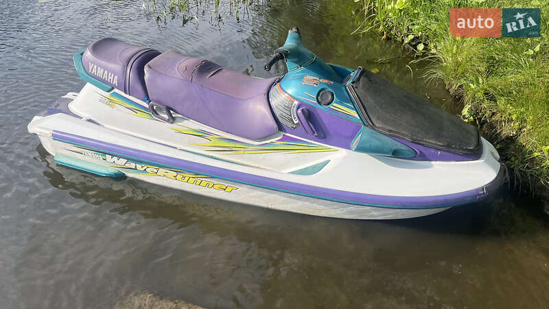 Гидроцикл туристический Yamaha WaveRunner 2000 в Сумах