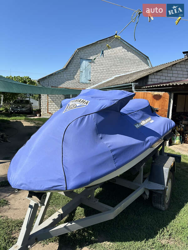 Гідроцикл туристичний Yamaha WaveRunner 2006 в Ладижині