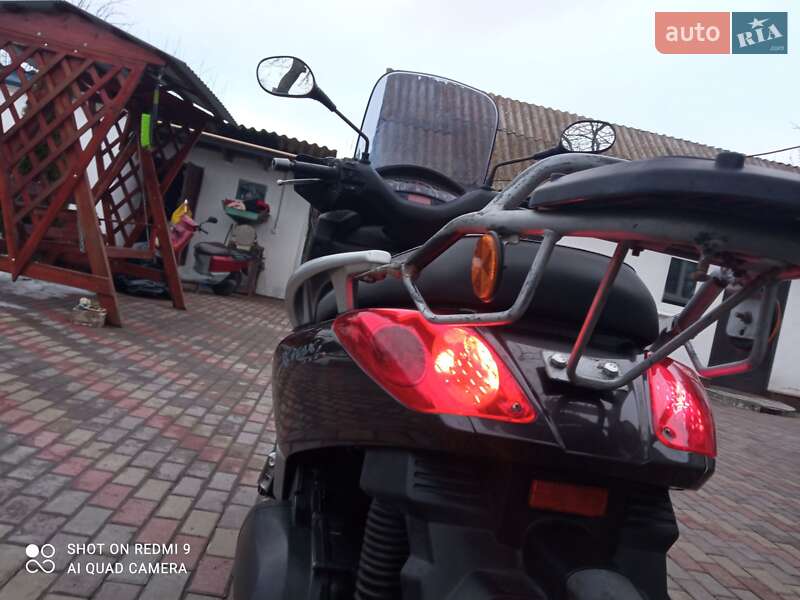 Максі-скутер Yamaha X-Max 250 2006 в Полонному
