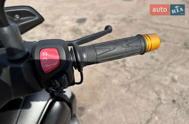 Макси-скутер Yamaha X-Max 250 2018 в 