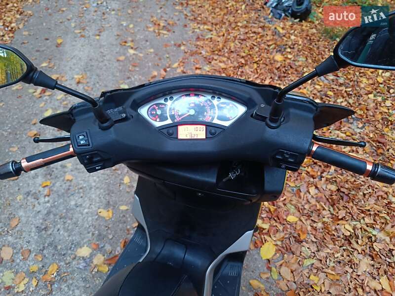 Макси-скутер Yamaha X-Max 250 2006 в Львове фото 11 Макси-скутер Yamaha X-Max 250 2006 в Львове