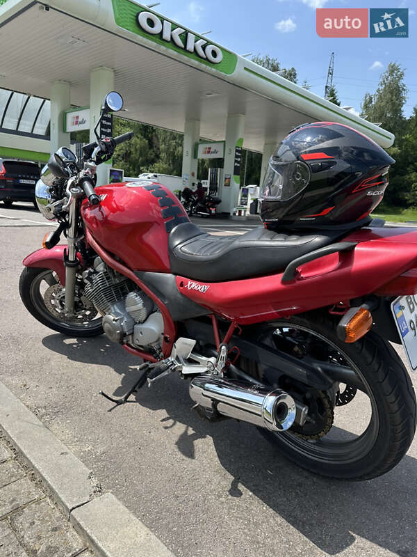 Мотоцикл Без обтекателей (Naked bike) Yamaha XJ 600 Diversion 2000 в Новом Роздоле