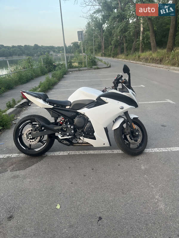 Мотоцикл Спорт-туризм Yamaha XJ 600 Diversion 2009 в Кропивницькому