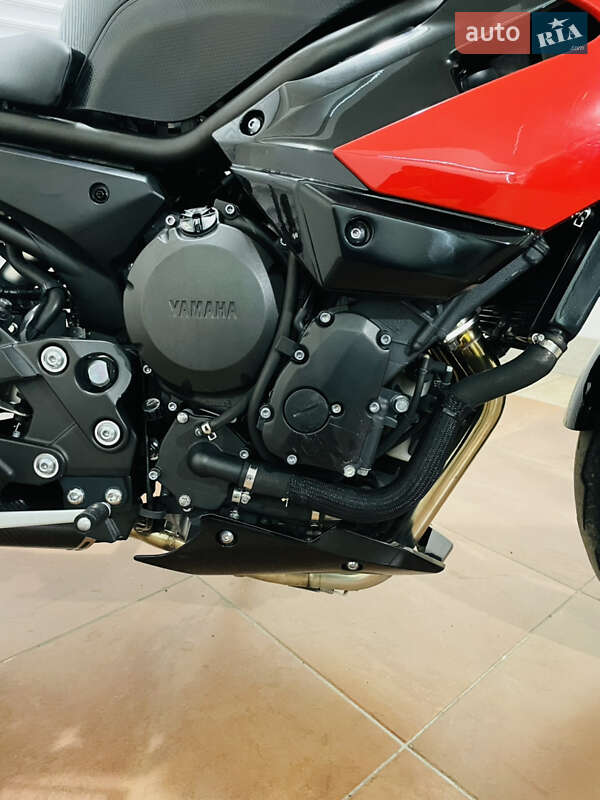 Мотоцикл Без обтікачів (Naked bike) Yamaha XJ6 Diversion 2013 в Києві