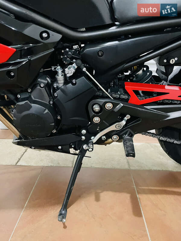 Мотоцикл Без обтікачів (Naked bike) Yamaha XJ6 Diversion 2013 в Києві