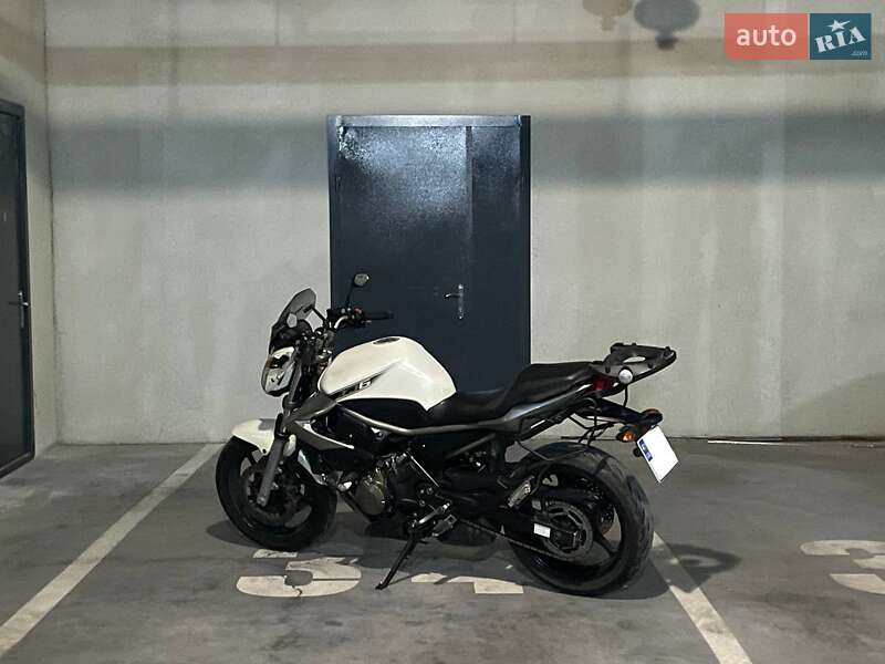 Yamaha XJ6 2011