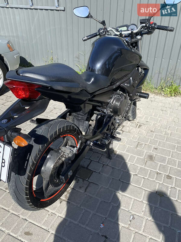 Спортбайк Yamaha XJ6 2010 в Николаеве