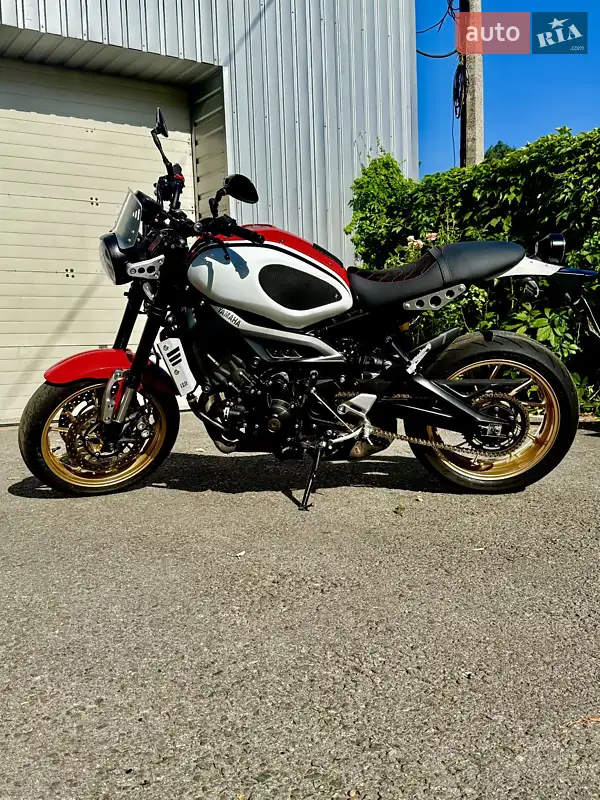 Yamaha XSR 900 2021