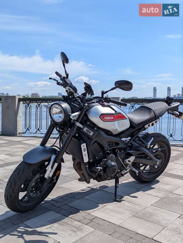 Yamaha XSR 900 2021
