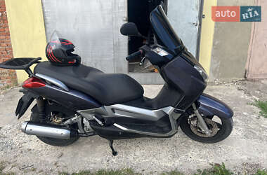 Максі-скутер Yamaha YP 2006 в Кам'янець-Подільському