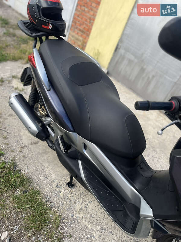 Макси-скутер Yamaha YP 2006 в Каменец-Подольском