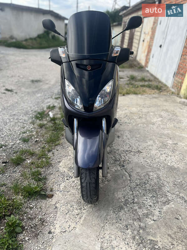 Макси-скутер Yamaha YP 2006 в Каменец-Подольском