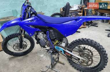 Мотоцикл Кросс Yamaha YZ 125 2022 в 