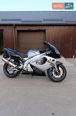 Спортбайк Yamaha YZF 1000R 2002 в Баре