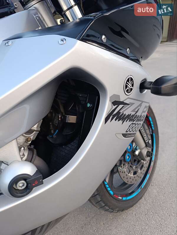 Спортбайк Yamaha YZF 1000R 2002 в Баре