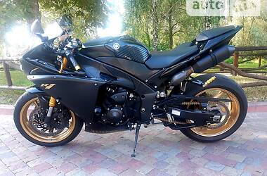 Спортбайк Yamaha YZF R1 2011 в Миргороді