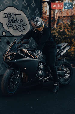Спортбайк Yamaha YZF R1 2013 в 