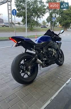 Спортбайк Yamaha YZF R1 2016 в 