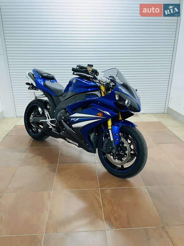 Спортбайк Yamaha YZF R1 2008 в Киеве