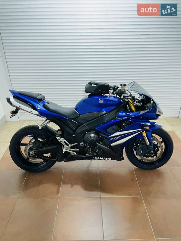 Спортбайк Yamaha YZF R1 2008 в Киеве